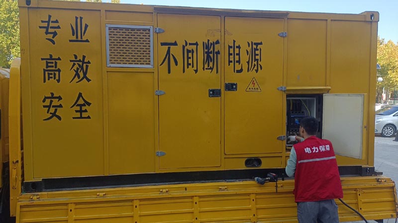 迁安柴油发电机组和UPS电源配合使用时，如何避免切换过程中的电力中断？
