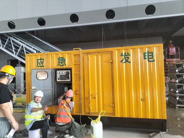 迁安怎样判断空气滤清器是否需要更换？